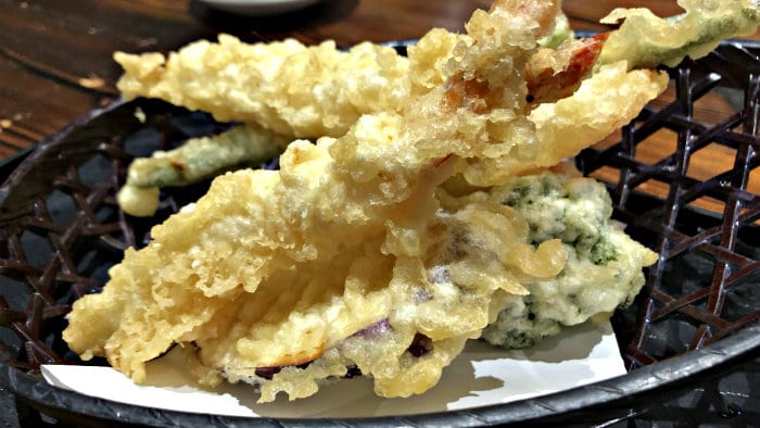 You can use any kind of seafood or vegetables for tempura.