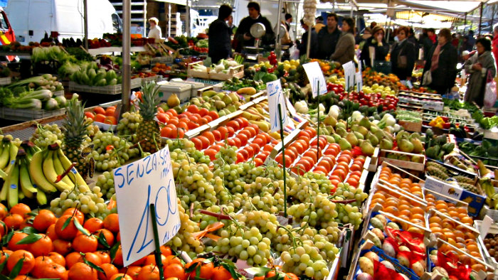 Italian farmers grow a large variety of fruits and vegetables.