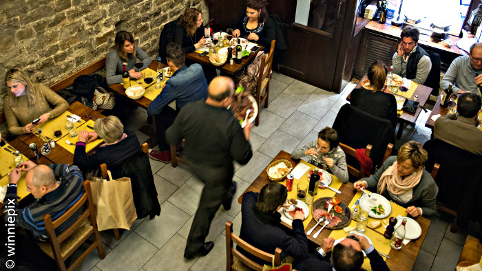 Prices in osterias are affordable for the tourists on a tight budget.