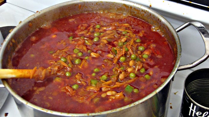 Chakalaka is a stew made with many vegetables and spices. 